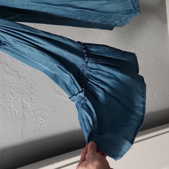 NEW Kori Cold Shoulder Tunic - Picture 3 of 12